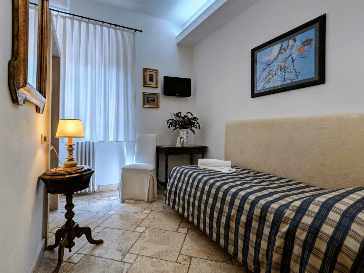 Standard Single Room,847143980:JPEG