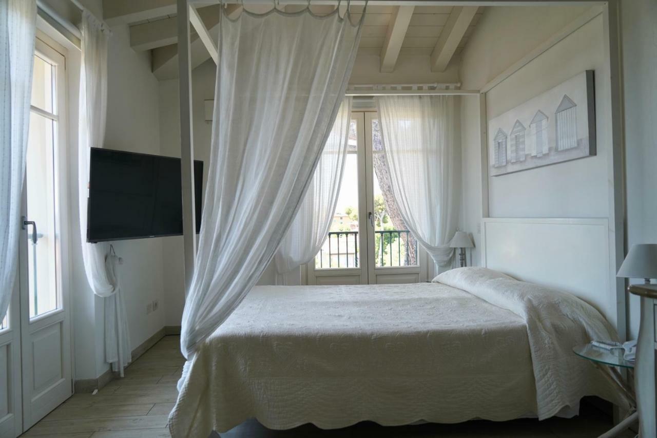 Double or Twin Room,847399442:JPEG