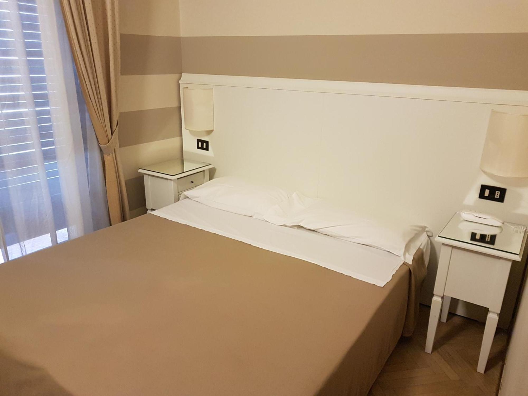 Single Room,1209469519:JPEG