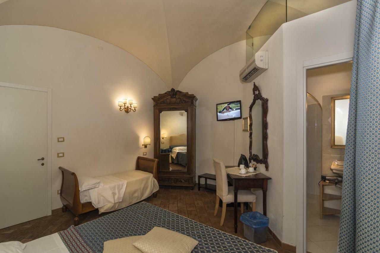 Comfort Triple Room