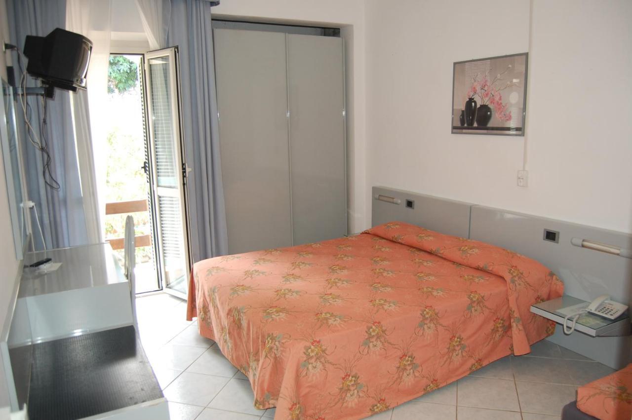 Double or Twin Room,46676542:JPEG