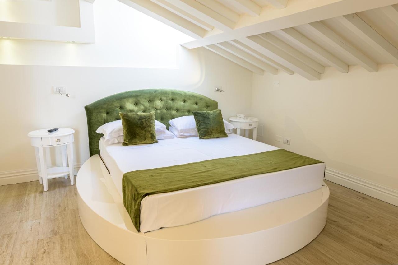 Luxury Triple Room
