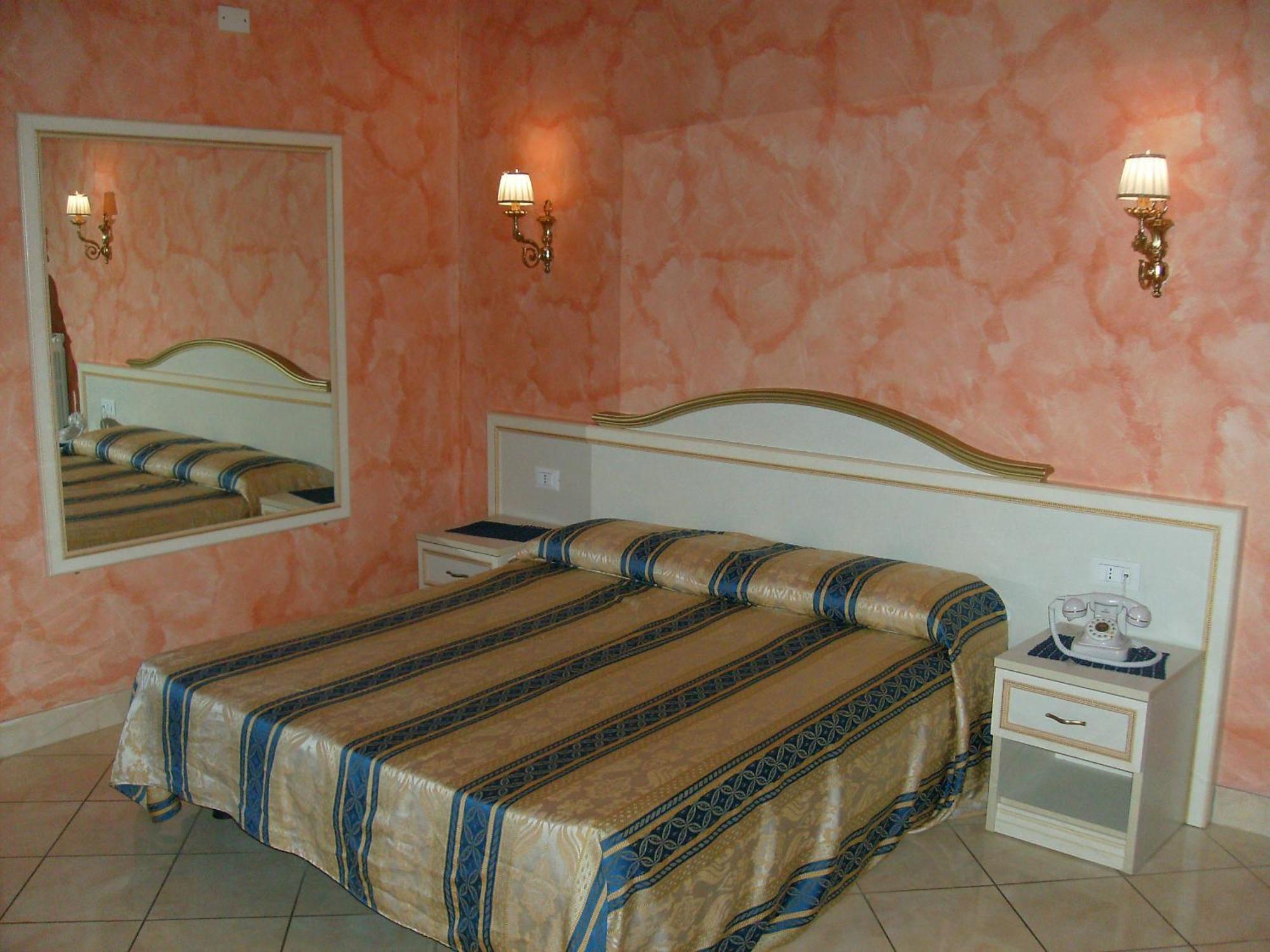 Standard Triple Room,238839673:JPEG