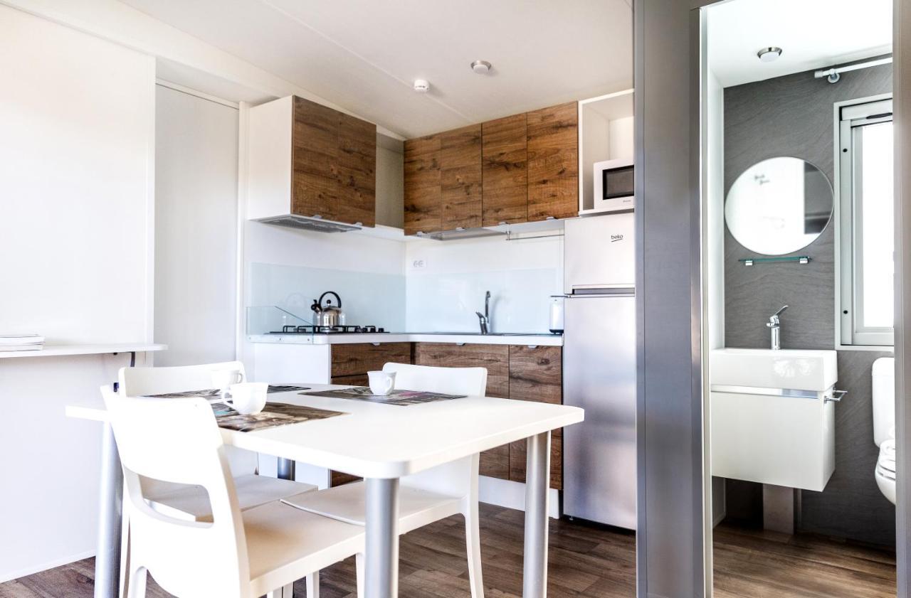 Three-Bedroom Chalet,954694231:JPEG