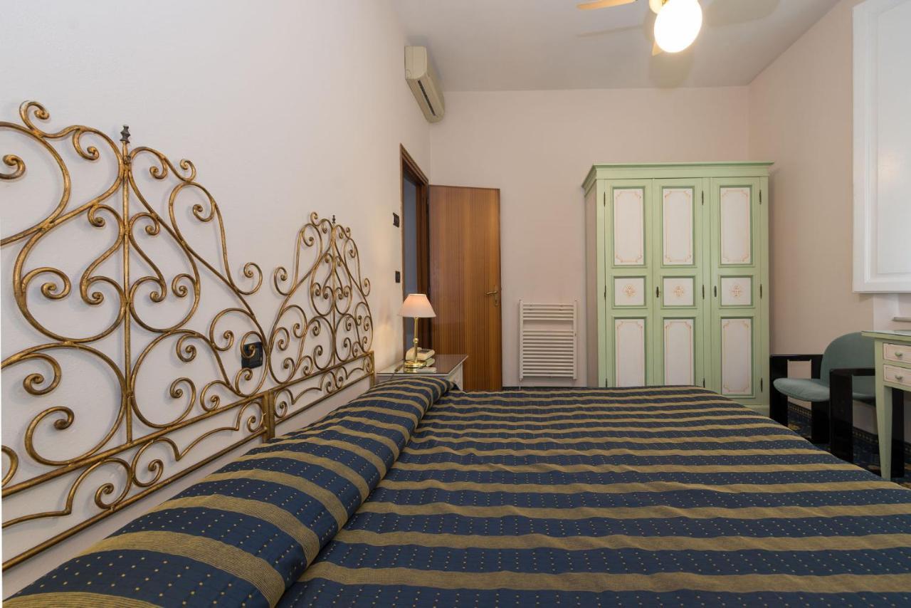 Quadruple Room,965564131:JPEG