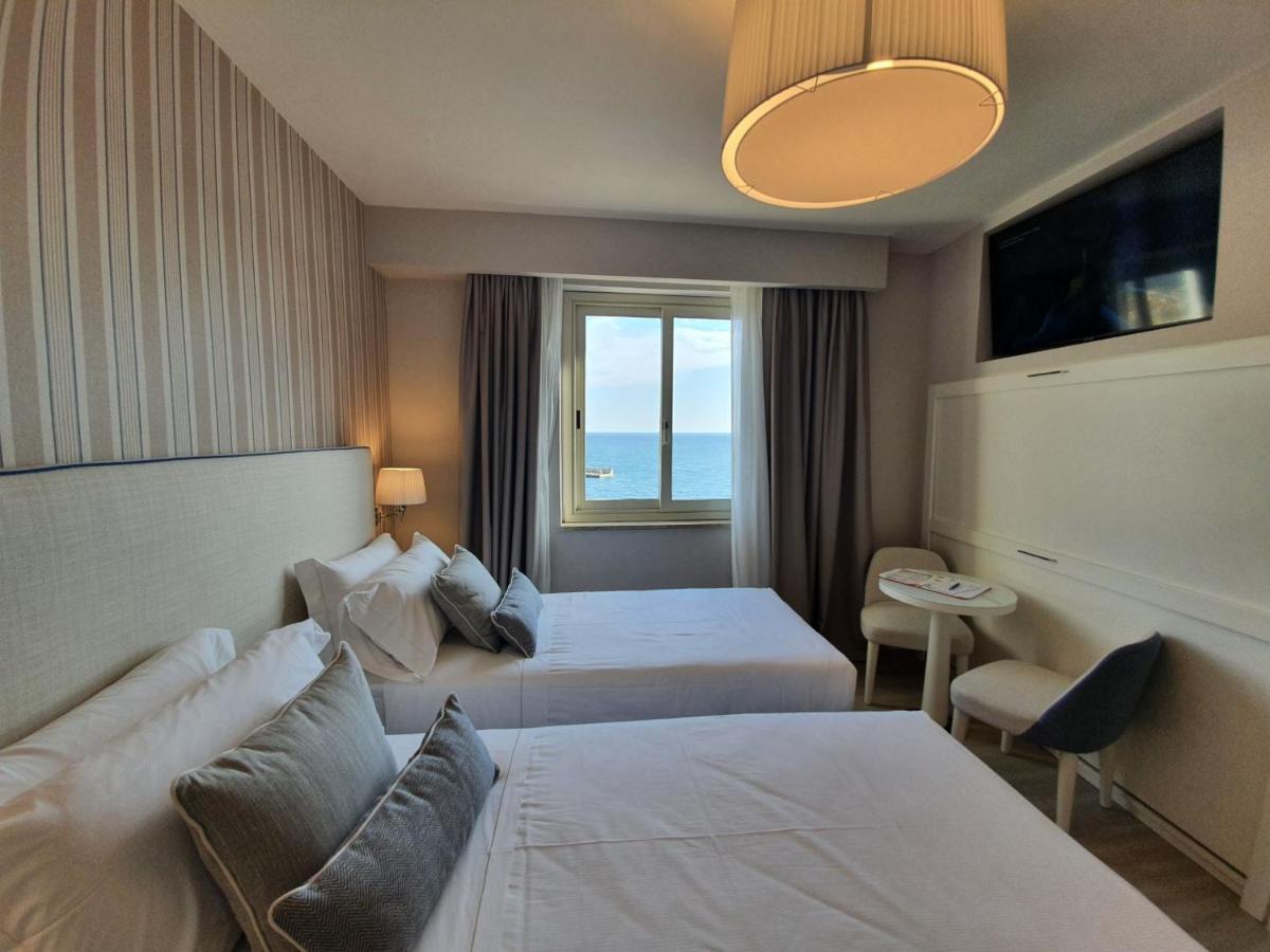 Classic Double or Twin Room Spa Access,965884396:JPEG