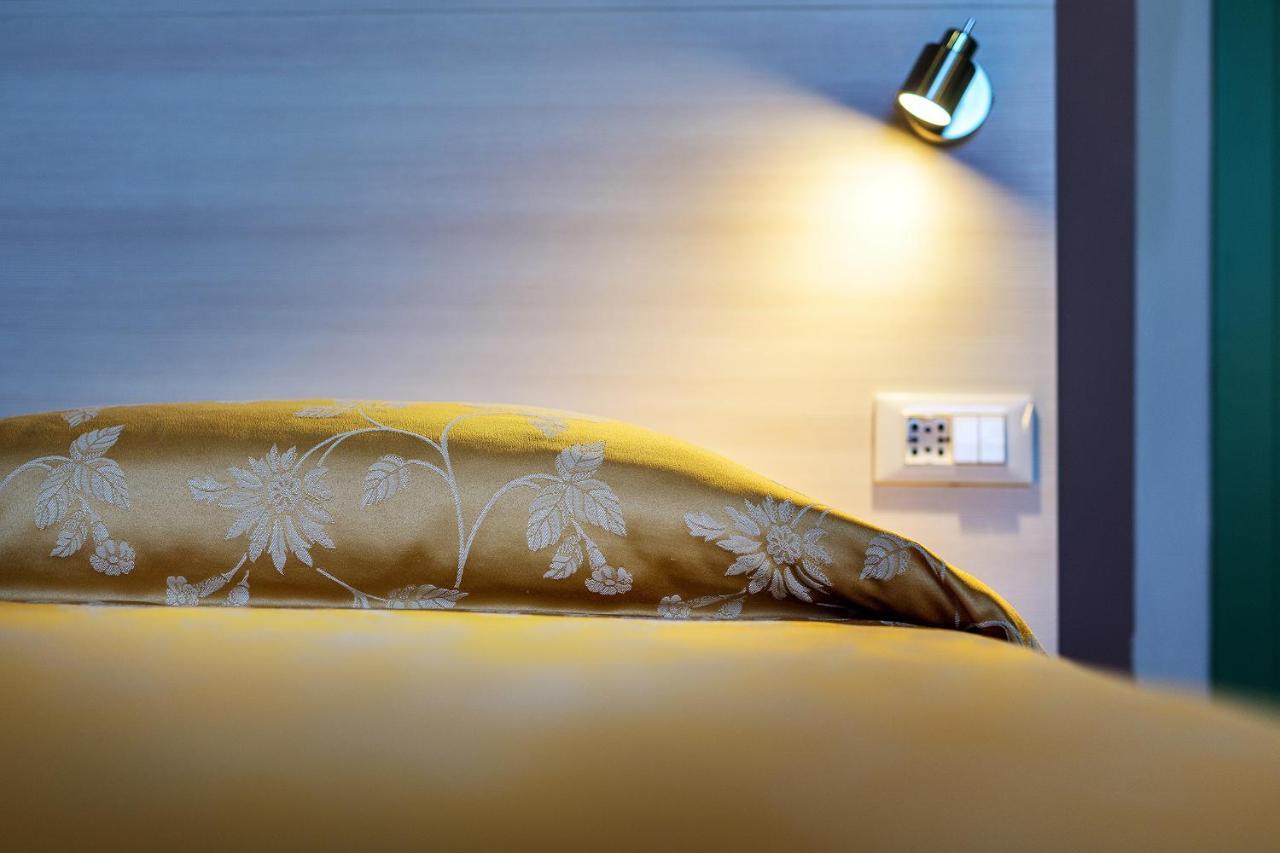 Single Room,974912440:JPEG