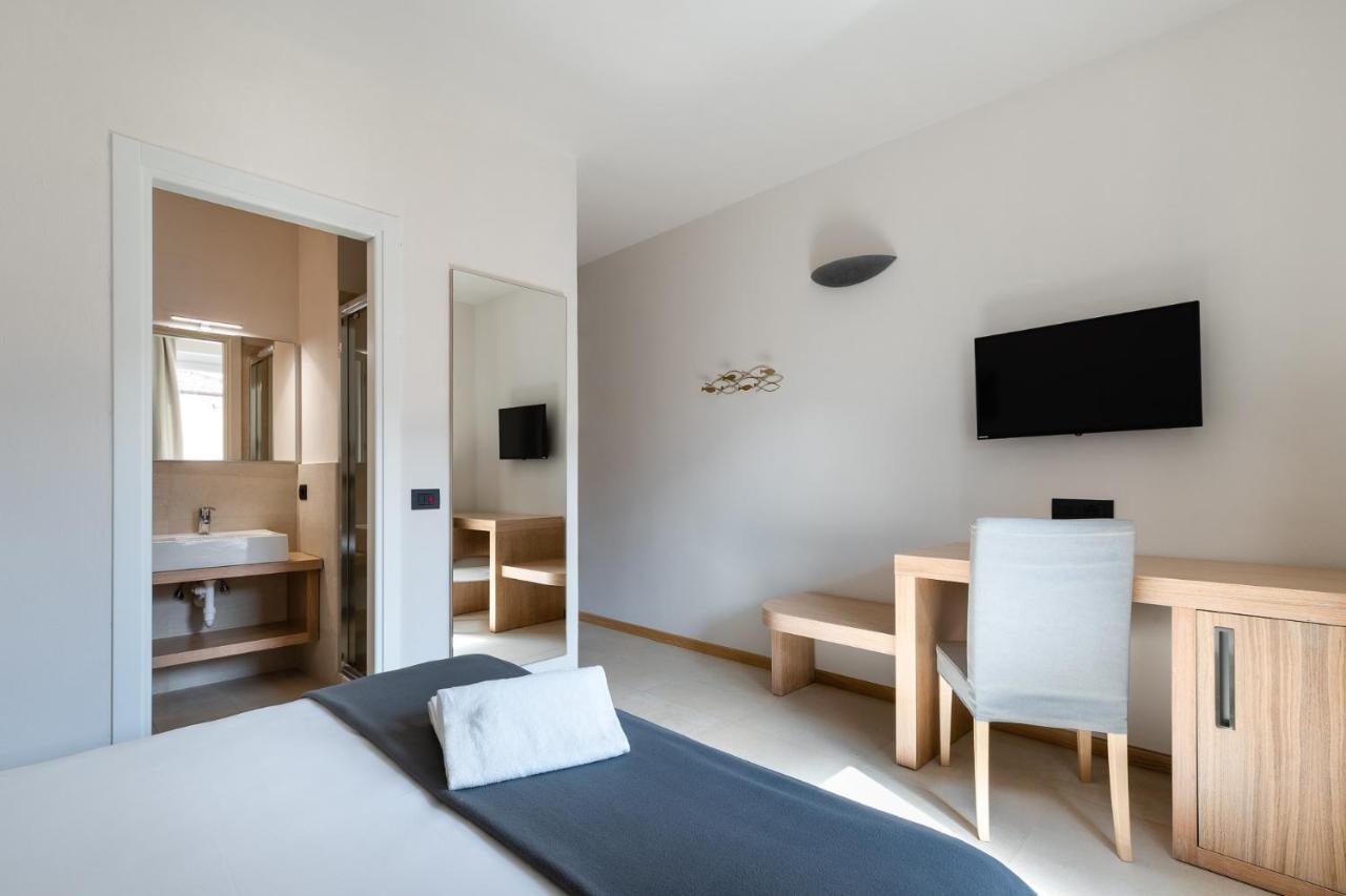 Double or Twin Room Private Bathroom Separate building