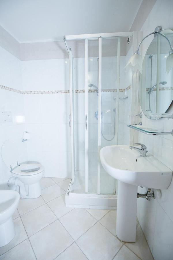 Triple Room,1674782573:JPEG