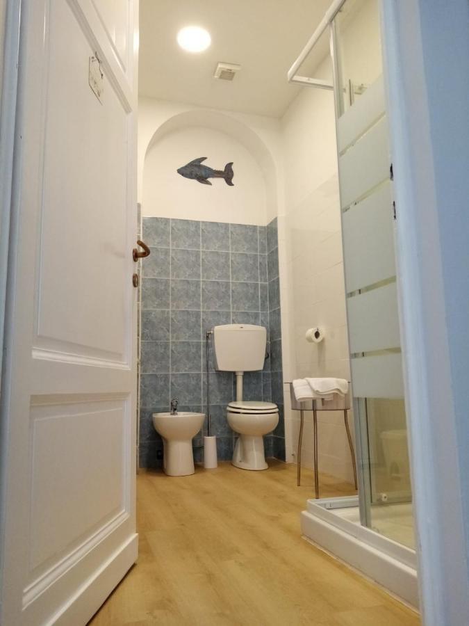 Double Room Private Bathroom,997498311:JPEG