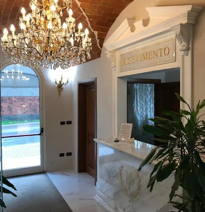 Hotel Paola-1