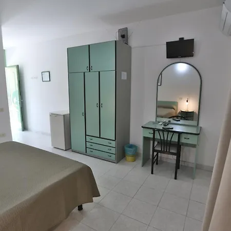 Mini Hotel-2