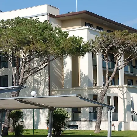 Hotel Caesar Residence & Spa-3