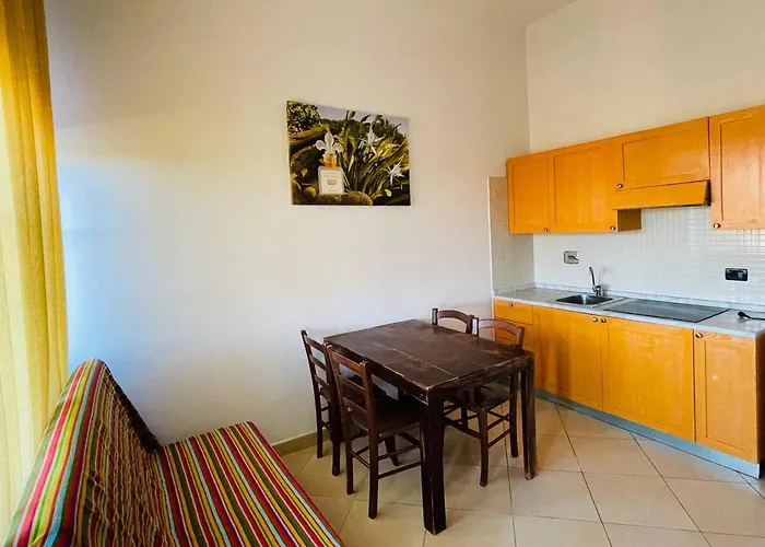 Regina Beach Holiday Apartments Tirrenia
