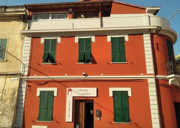 Alla Porta Di Sotto B&B