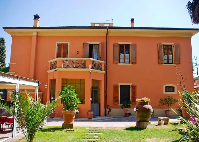 Hotel Villa Maya Cascina 