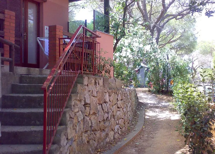 Camping Lacona Pineta Capoliveri 
