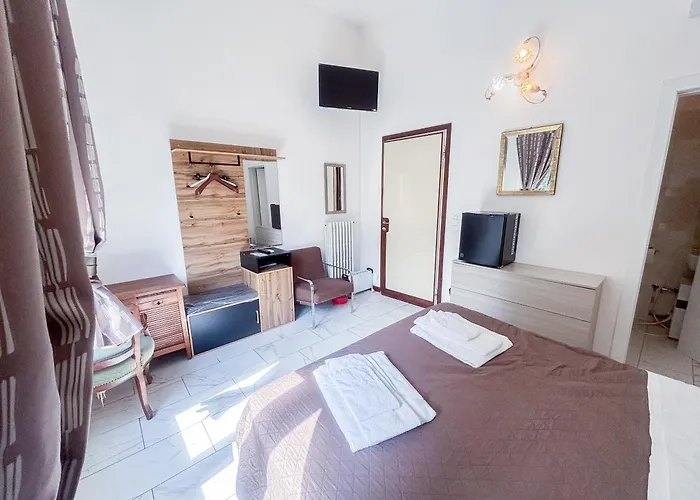 Villa Giove Rooms Prato 