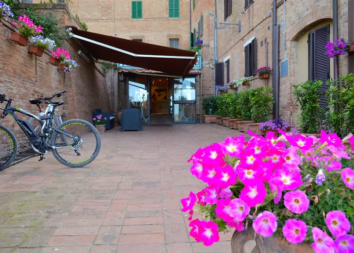 Hotel Borgo Antico Monteroni dʼArbia