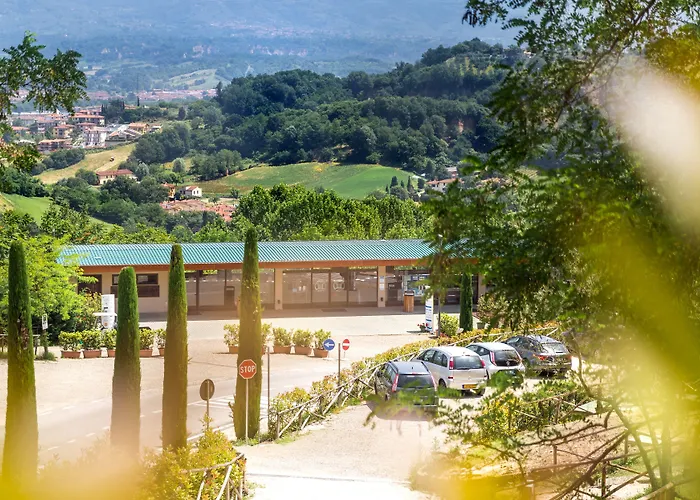 hu Norcenni Girasole Village Figline Valdarno