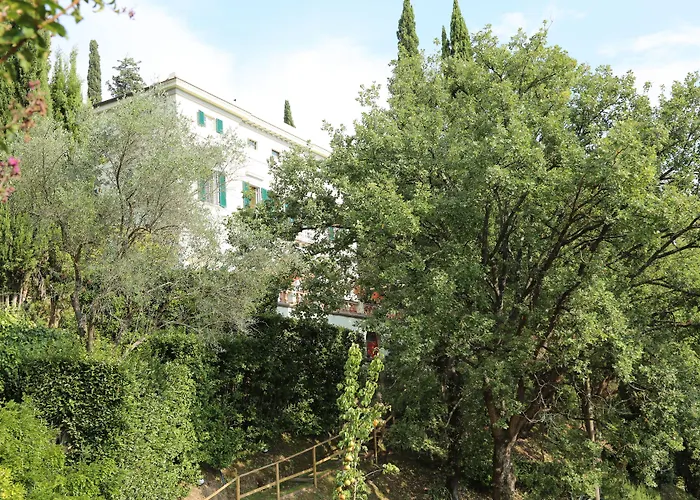 Villa Alta - Residenza d'epoca con piscina San Giuliano Terme