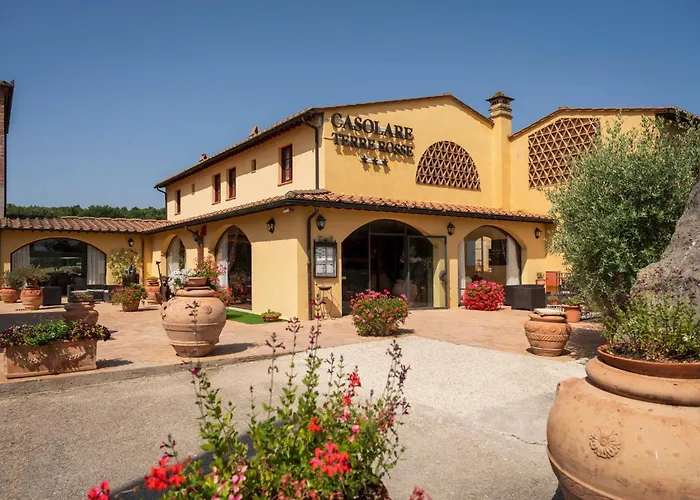 & Restaurant Casolare Le Terre Rosse