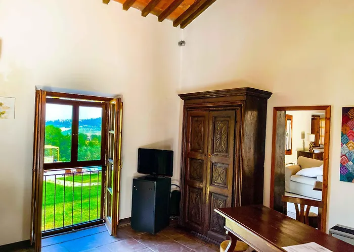 Lachiusa Tuscany Montefollonico