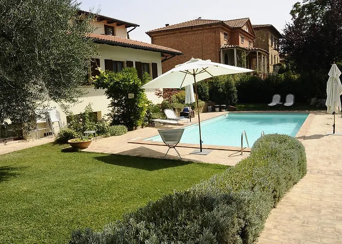 Pienza Hotels With Pool