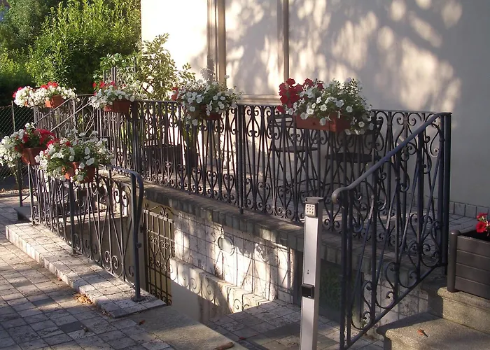 Lucca Relais